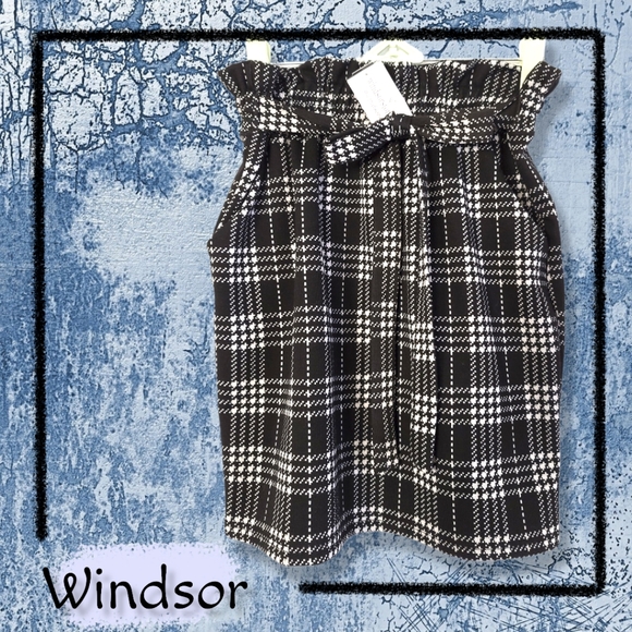 Mini skirt - Picture 3 of 3